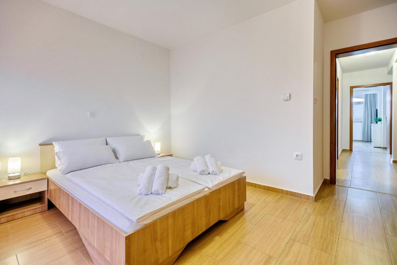 Comfort Apartments In Peaceful Area Zadar - With Garden Exteriör bild