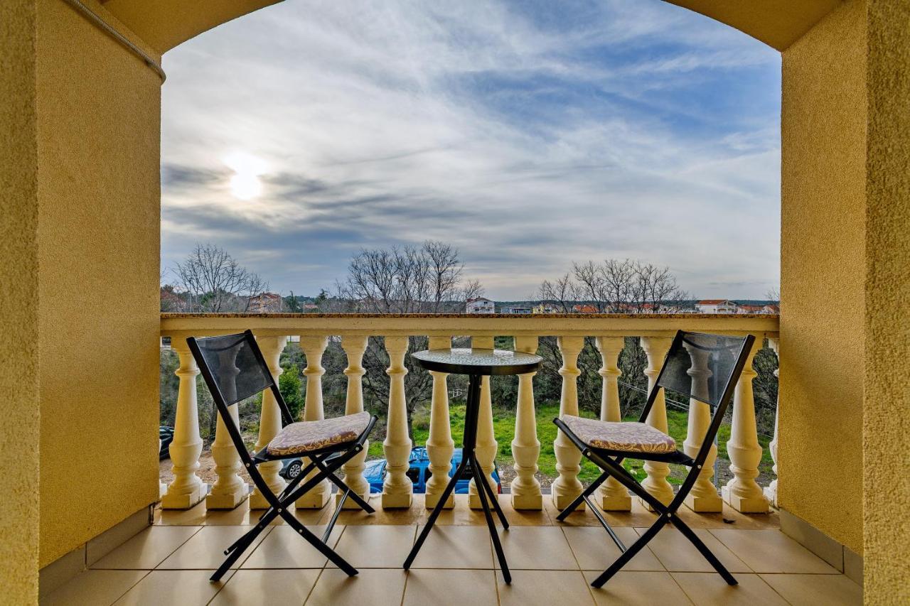 Comfort Apartments In Peaceful Area Zadar - With Garden Exteriör bild